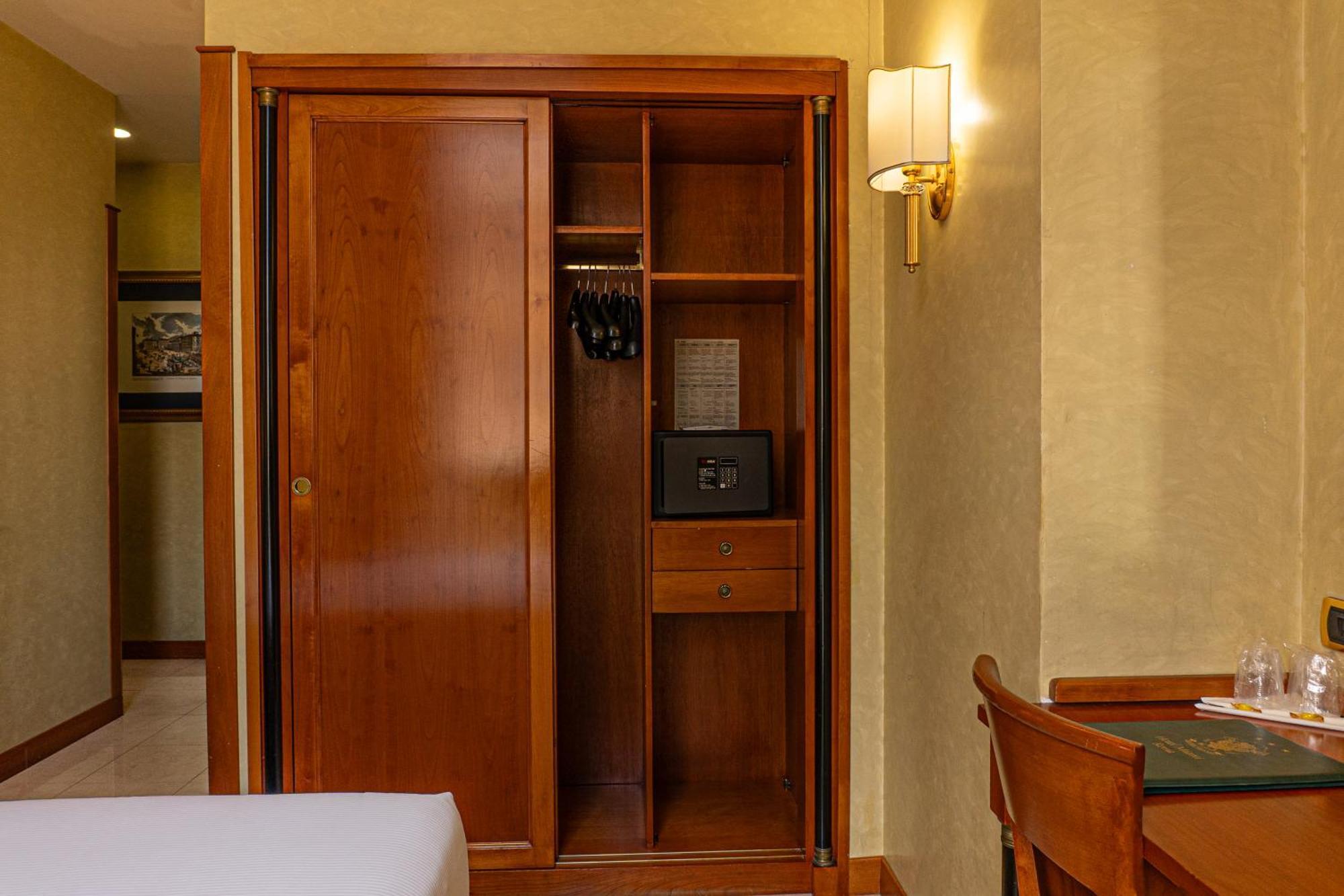 Miami Hotel 3*